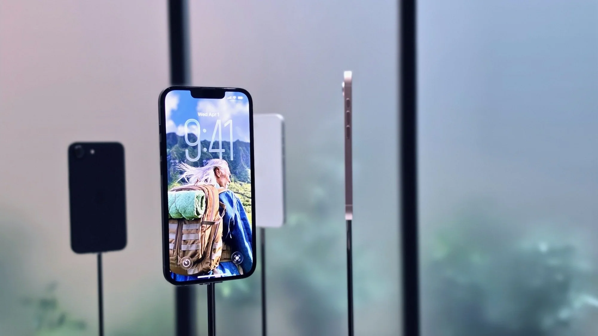 iphone 17e on display