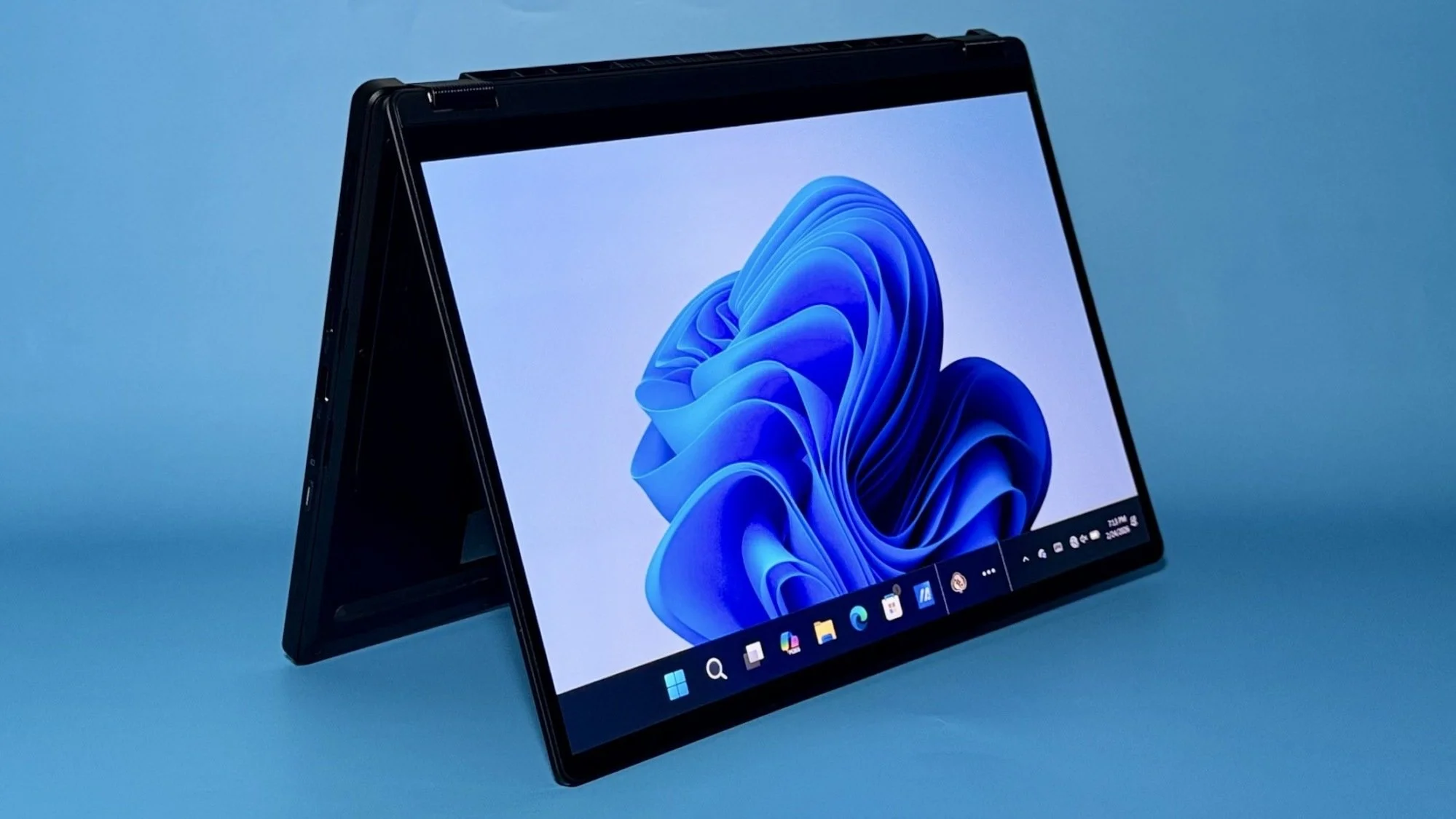 the asus proart gopro edition in tent mode